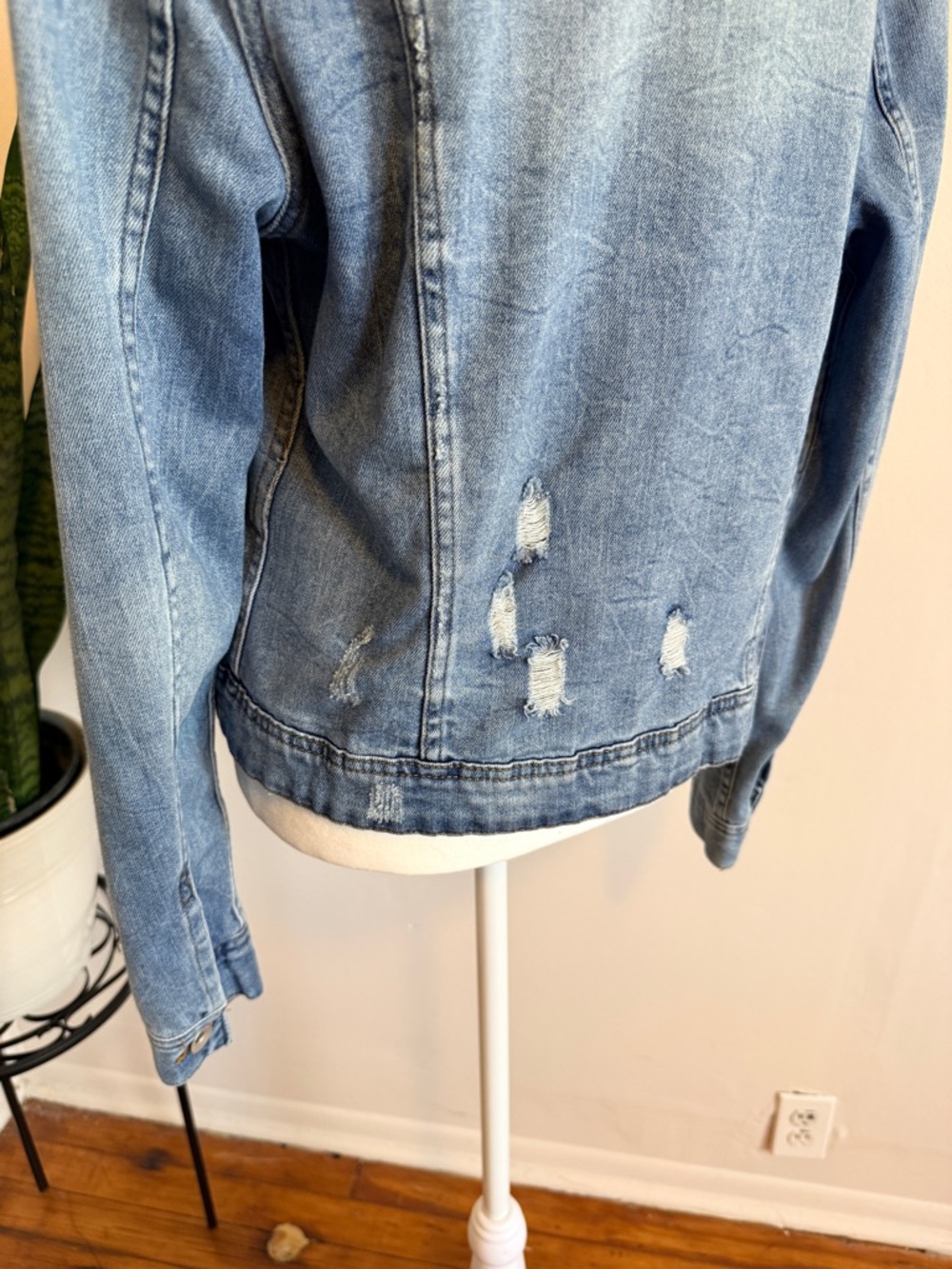 TractrBLU | Light Blue Distressed Denim Jacket - Picture 4 of 8